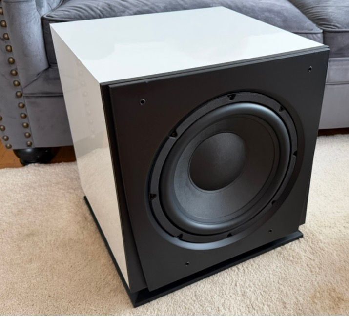 Mocny subwoofer  Dali ikon sub mk2 ! Mocarz  biały piękny