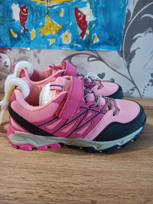 Кросівки Кросовки нові на дівчинку фірмові