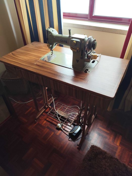 Máquina de costura Singer