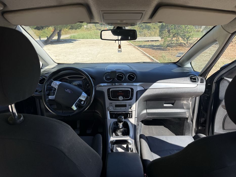 Ford s max.  Motor 2000cc