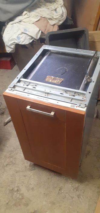 Посудомийна машина ariston li460