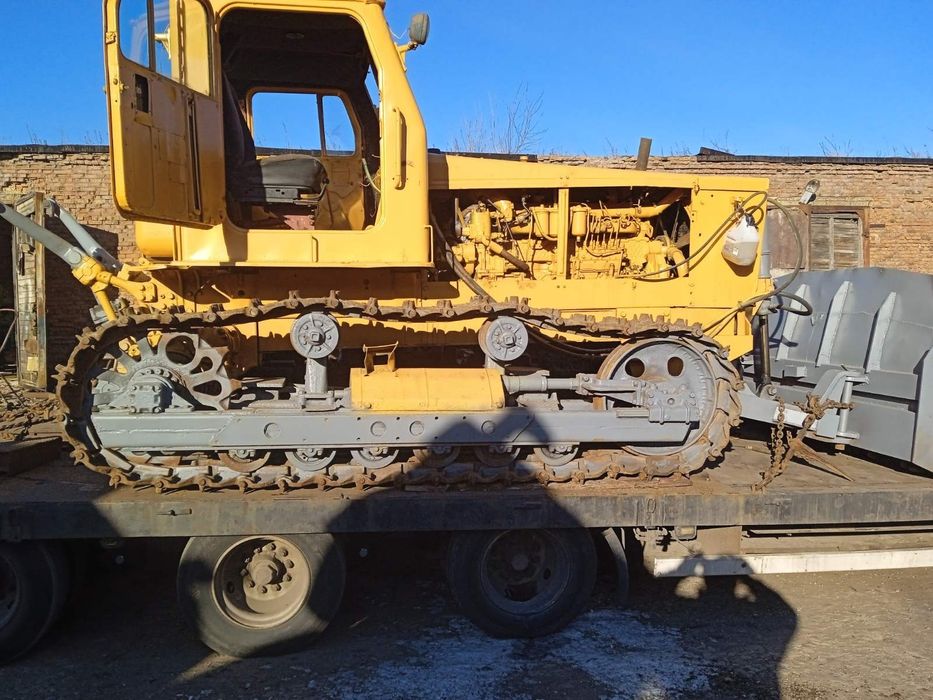 Продам трактор А-4 Т-100