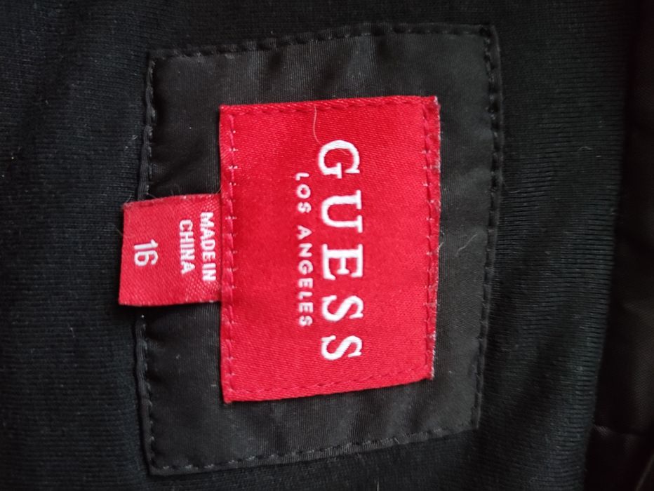 Kurtka Guess przejsciowa