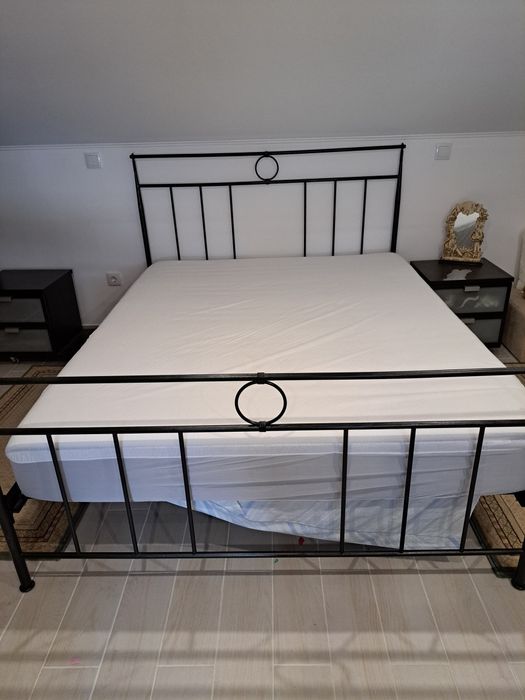 Cama 1.60mts x 2 mts em ferro