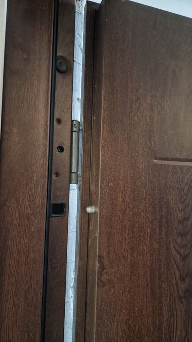 Drzwi wejściowe antywłamaniowe  metalowe 2x zamek