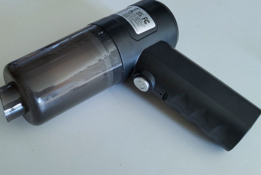 Aspirador pequeno para carro ou casa tapetes sofás etc tc
