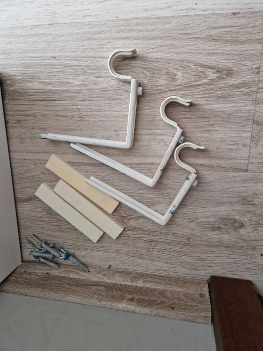 Karnisz IKEA 210 - 390 cm z mocowaniami