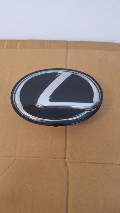 Lexus iS III GS ES 2007-16 znaczek emblemat oryginał