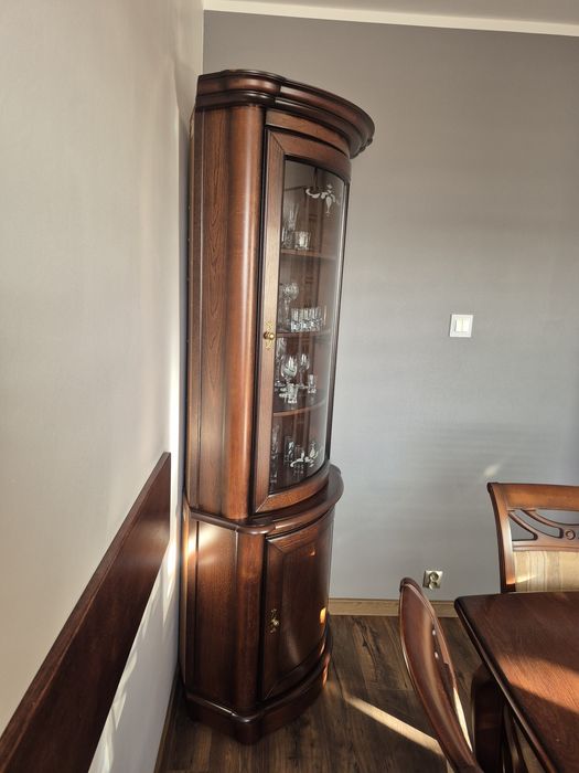 Narożna witryna Diana