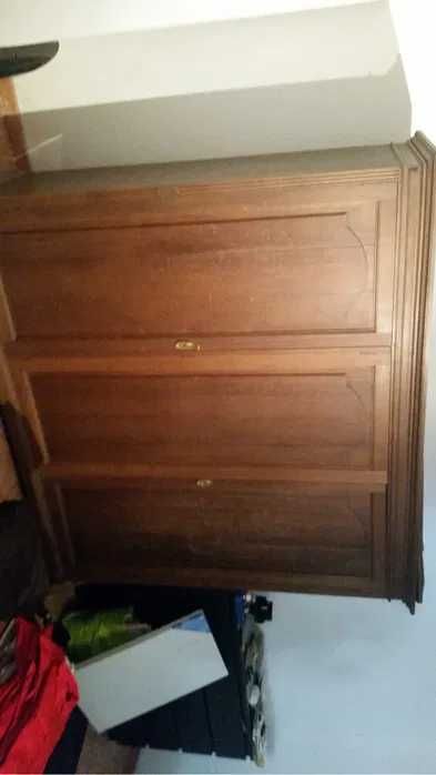 roupeiro de madeira maciça