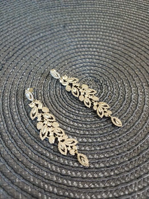 Długie kolczyki ślubne