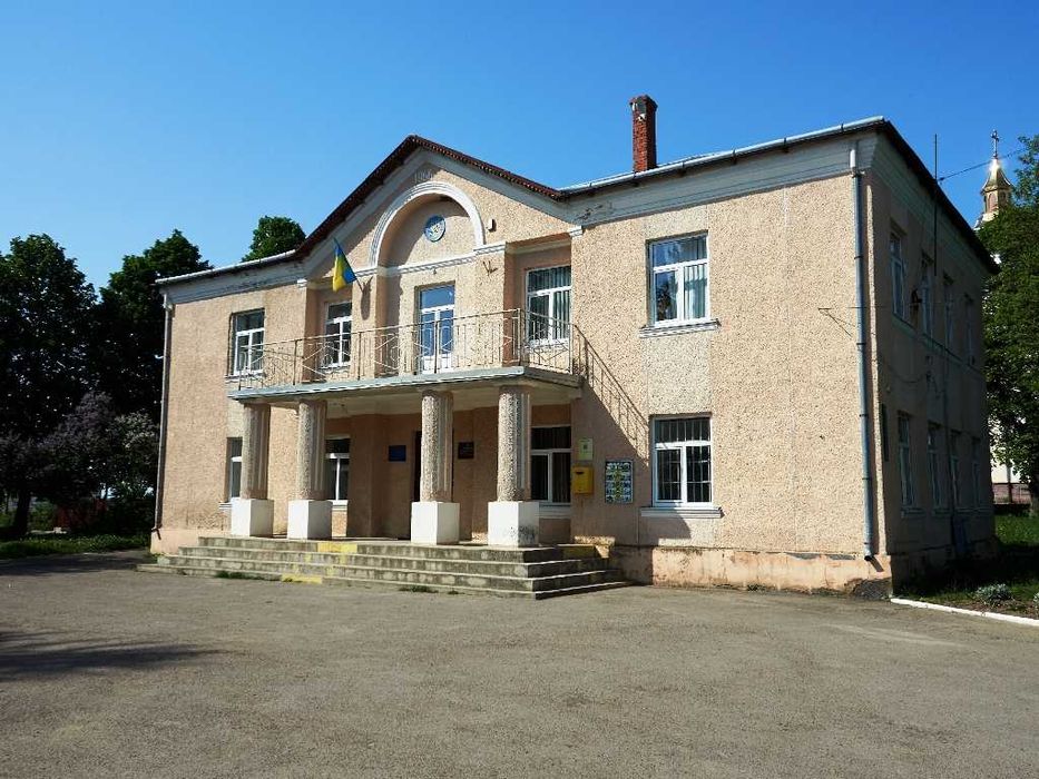 Продам котедж з бомбосховищем в Континенті, біля Львова. Без комісії.