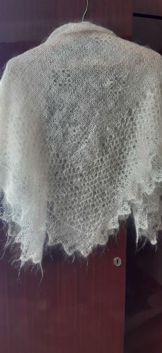 Продам платок -паутинку