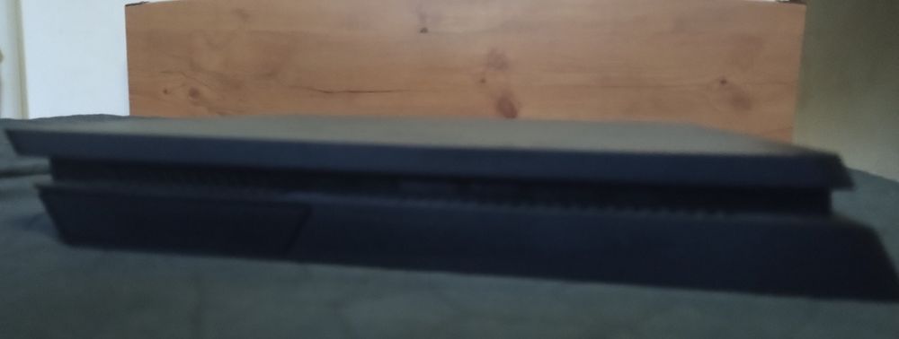 RtKonsola PS4 Slim