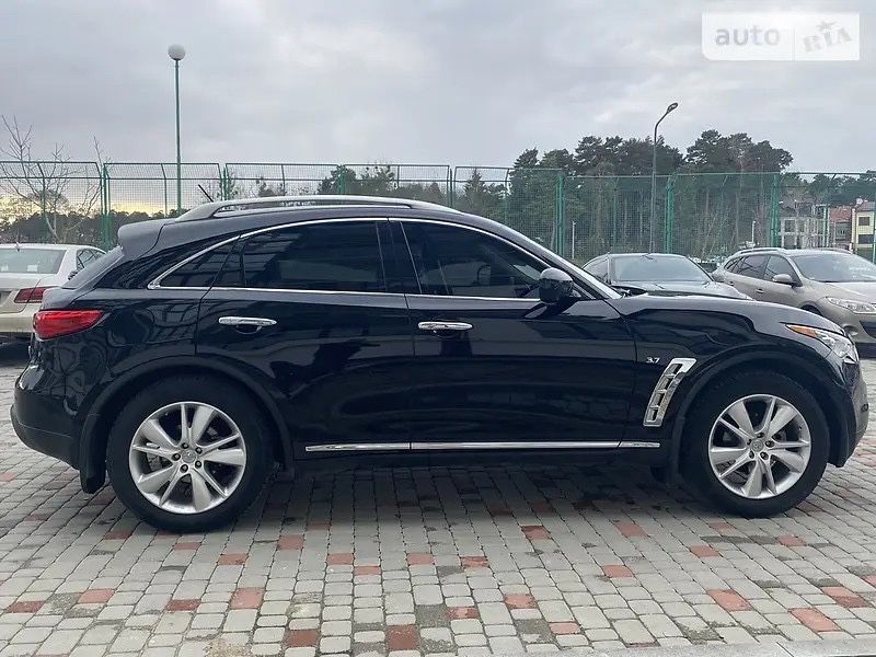 Продам Infiniti QX70