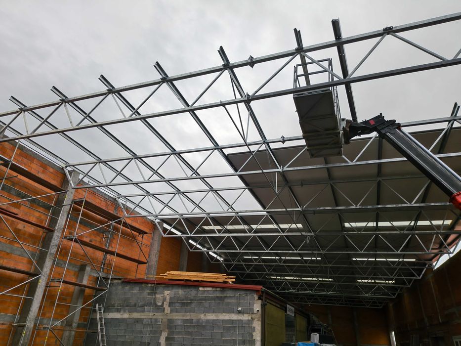 Usługi Montażu Hal i Magazynów