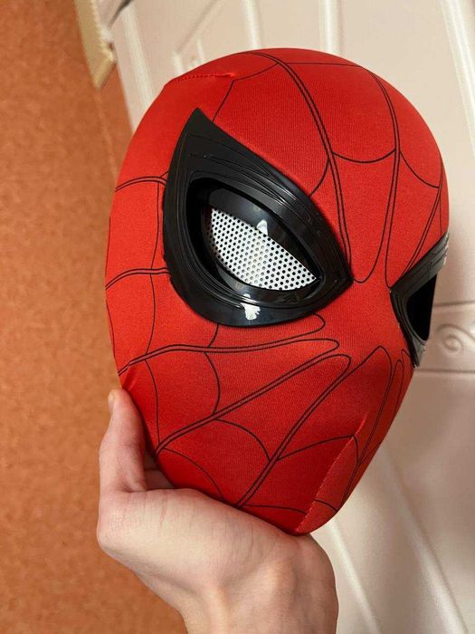 Людина павук Spider-man маска на Свята