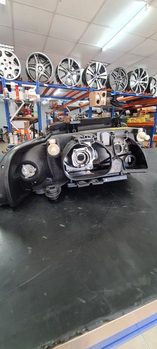 Farol principal audi a4 B5