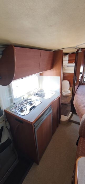 Autocaravana Renault Eriba stayl 2.0  4lugares de livrete  2003
