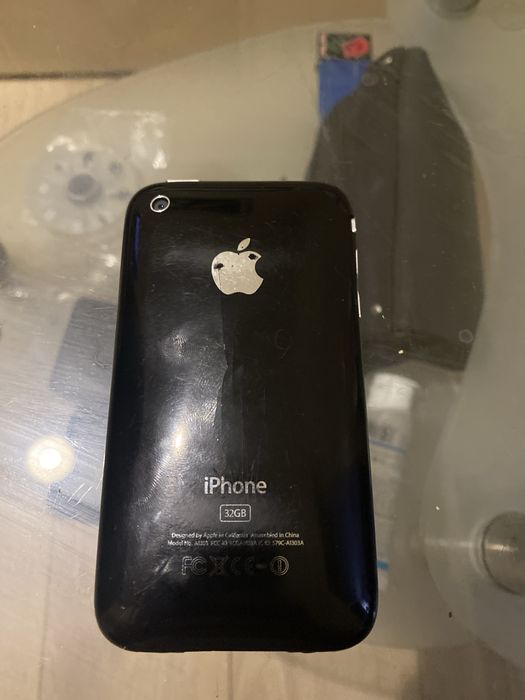 Продам телефон Iphone3/32gb