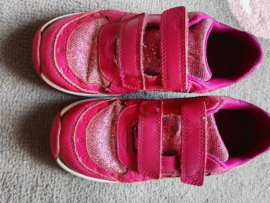 Buty dla dziewczynki Clarks 28,5 świecące