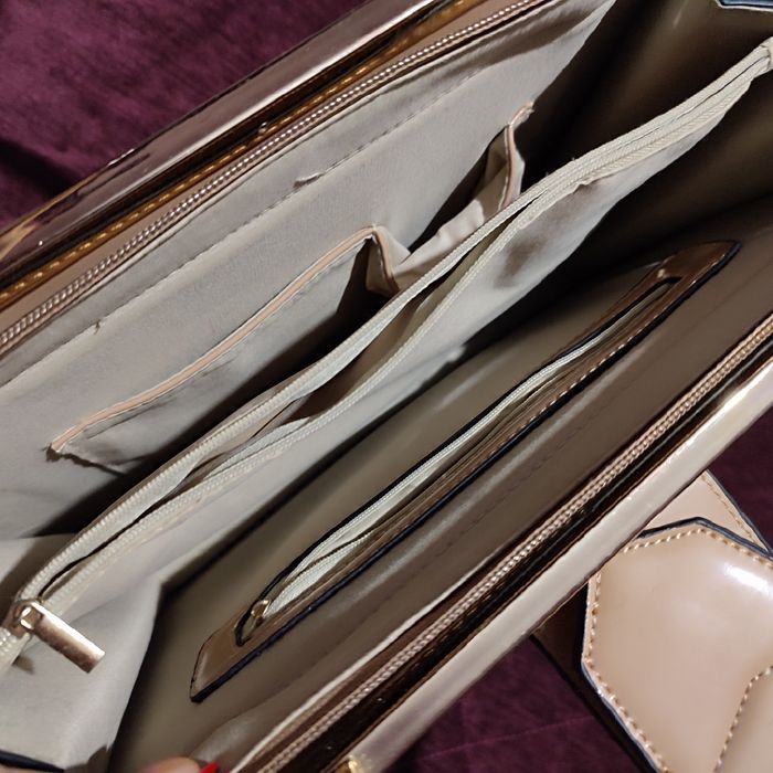 Carteira de senhora nova