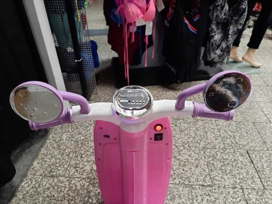 Motor na akumulator ( Hello Kitty ) 6V4,5 A