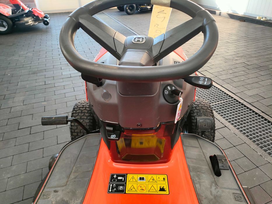 Traktor ogrodowy Husqvarna TC 138 / B&S