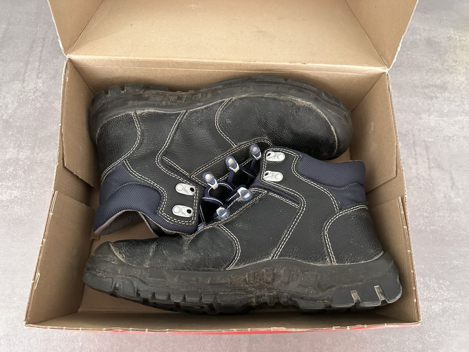 Botas biqueira-de-aço 44