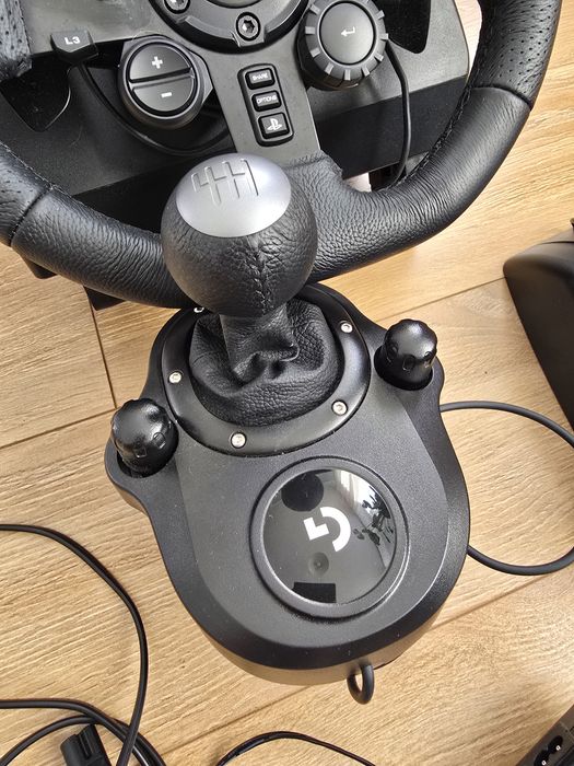 Logitech G923 + shifter + pedały