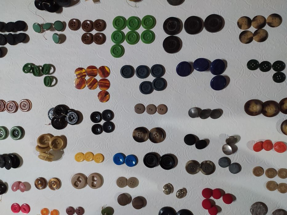 Пуговицы ґудзики пряжки