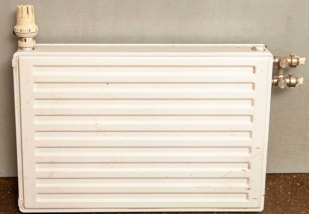Grzejnik PURMO typ 22 600x400mm prawy z termostatem