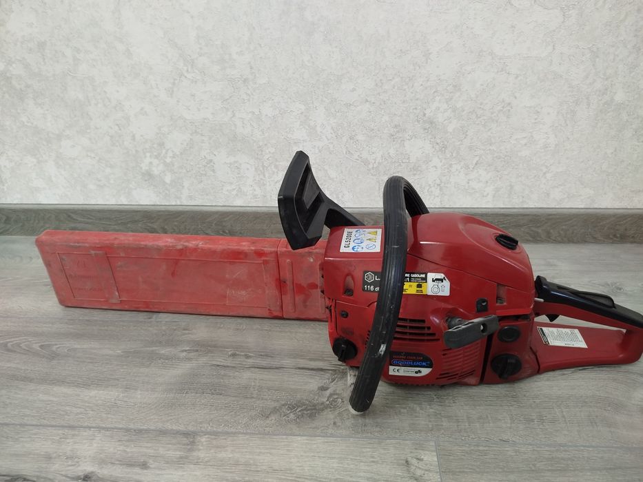 Продам бензопилу Goodluck GLS 5200E