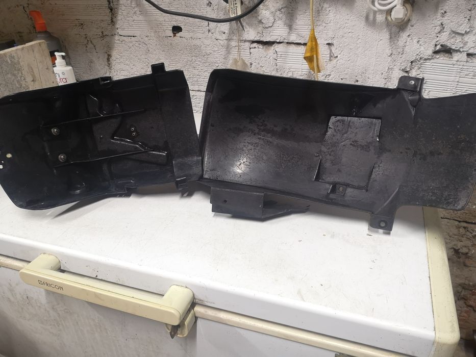 Guarda lamas traseiro completo original da Yamaha FZR 1000 2LA