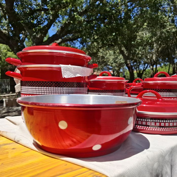 Vintage kitchen set, never used430225175767296004