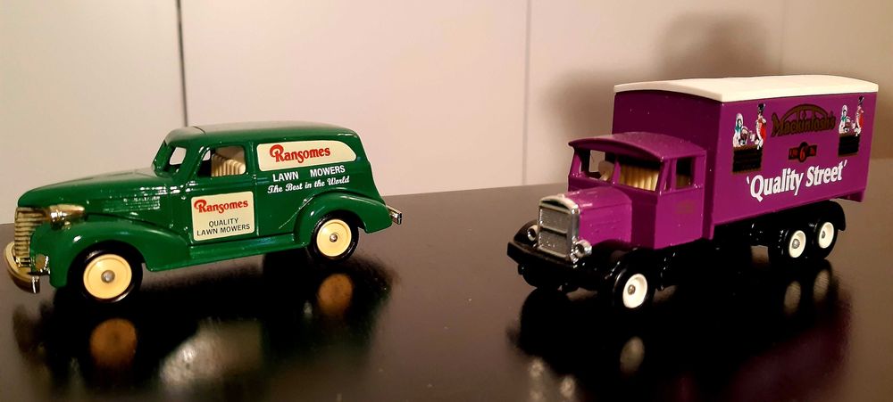 Coleção DN carrinhas antigas