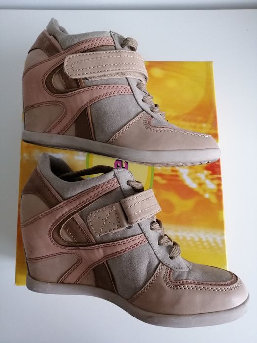 Sneakersy na koturnie 36