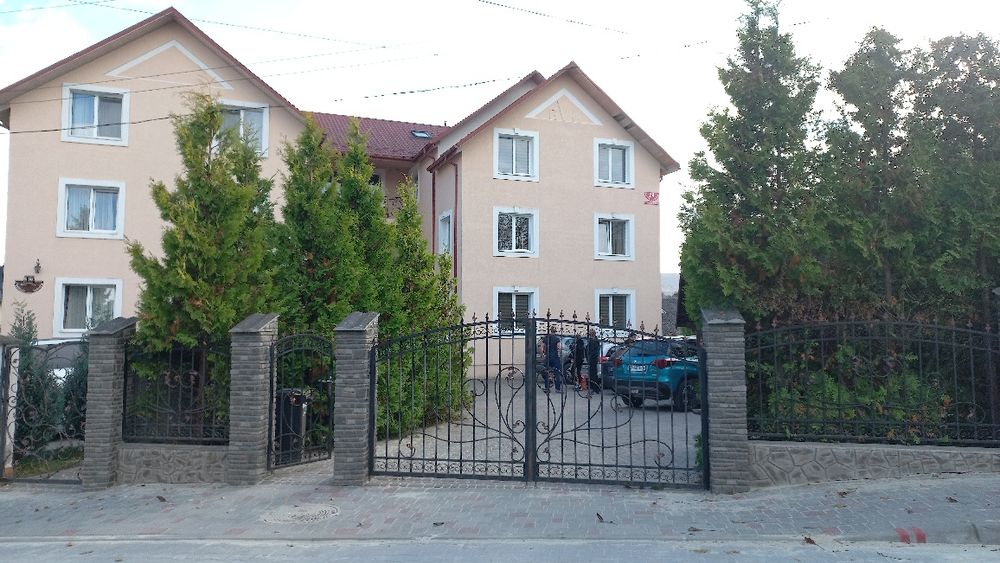 Vip Трьох кімнатна біля центру і Клініки Козявкіна