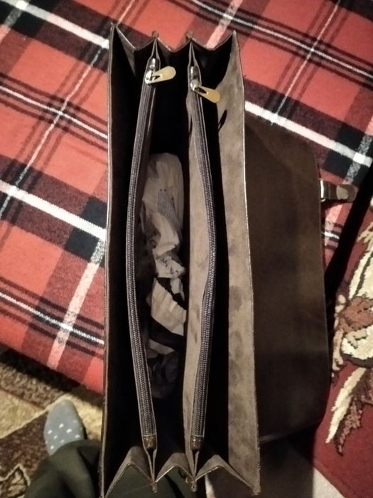 Портфель темно коричневий