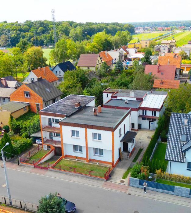 DOM w Jarocinie przy Parku na Sprzedaż! Duży Budynek pod Działalność!