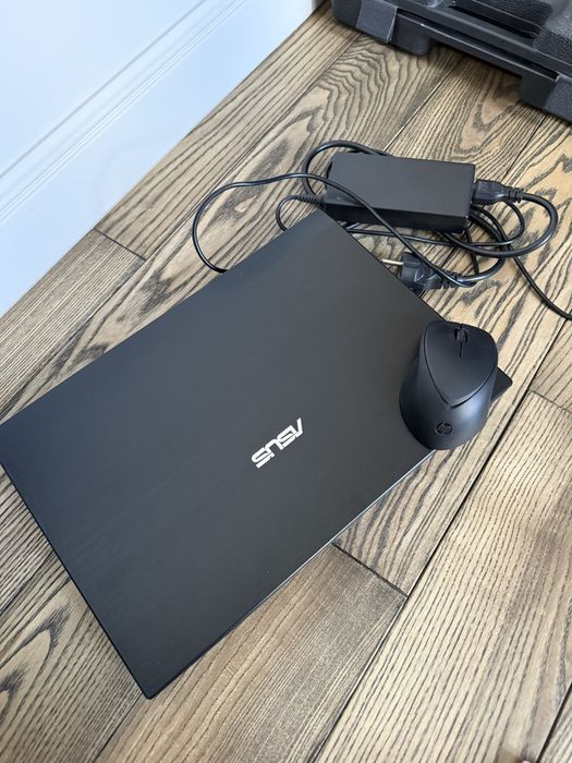 Ноутбук ASUS P43SJ + зарядка та миша