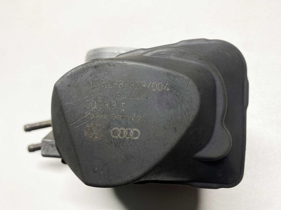 Дросельна заслінка Audi A4 B5 / Skoda SuperB / Volkswagen Passat B5 - 1.6-2.0