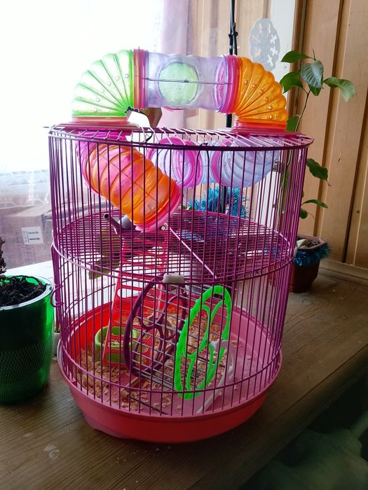 Продам клетку с лабиринтом