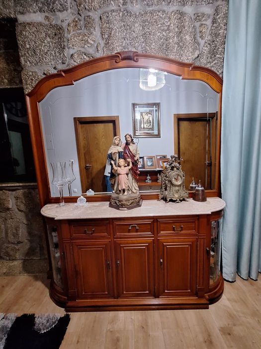 Móvel novo em cerejeira