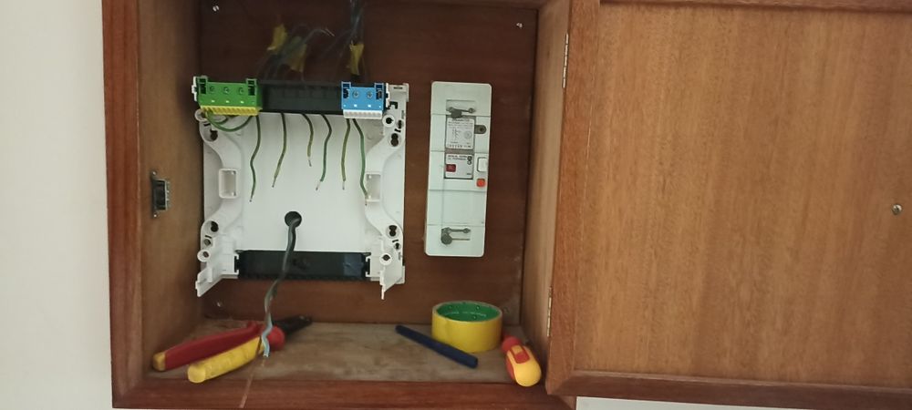 Eletricista Residencial e Industrial