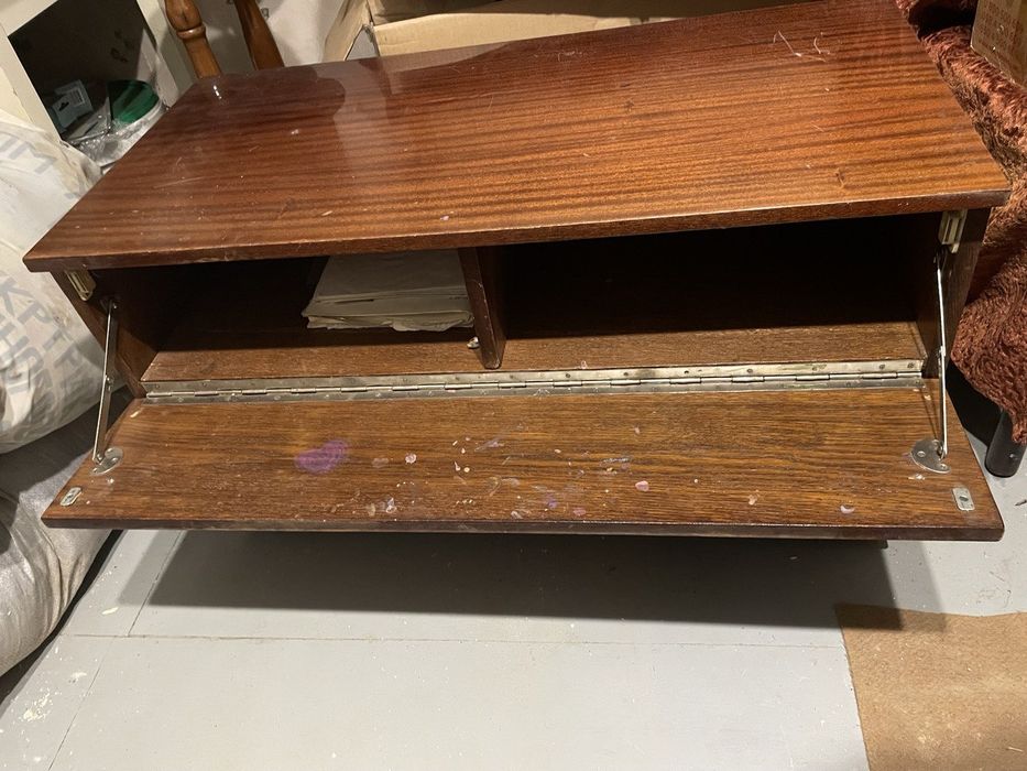 Старинная тумбочка