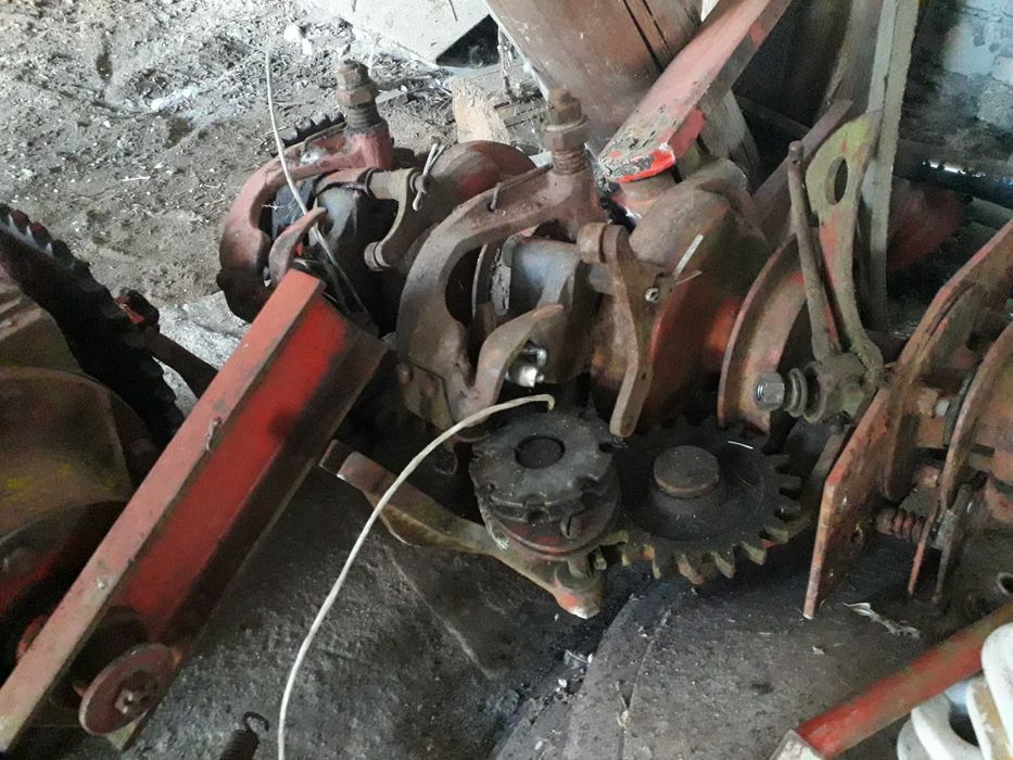 Części do Prasy kostkująca Massey-Ferguson Typ 20-8