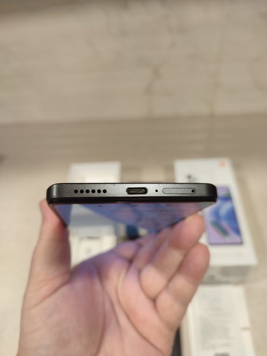 ИГРОВОЙ Xiaomi Redmi note 12Pro+5G, памяти 8+8-256гиг,как новый