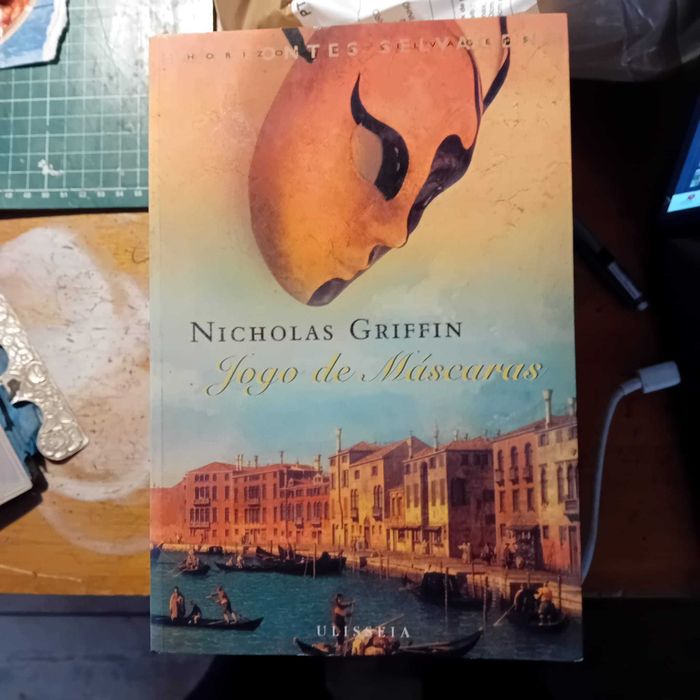 Nicholas Griffin, Jogo de Máscaras