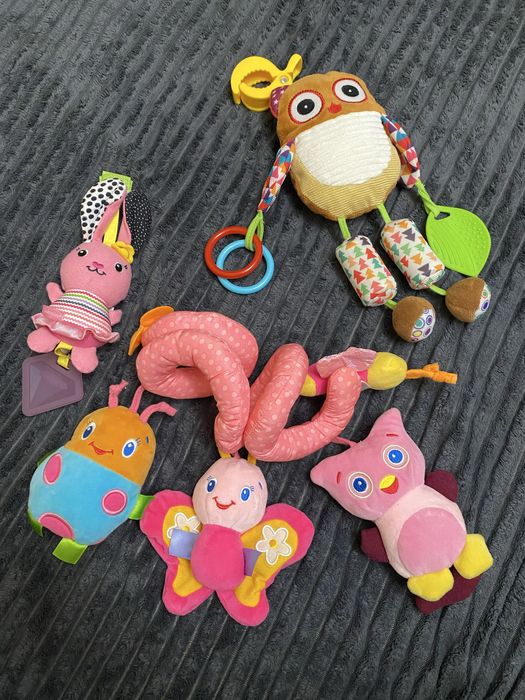 Дитячі іграшки. Спіраль на ліжко, сова і зайчик